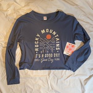 Cropped Electric Pink Graphic Long Sleeve Tee L